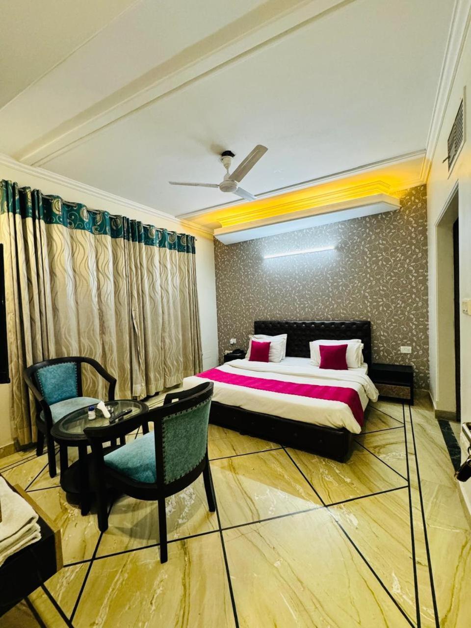 Hotel Dayal Regency, Shushant Lok Sector 29, Near Fortis Hospital Gurgaon Exterior photo