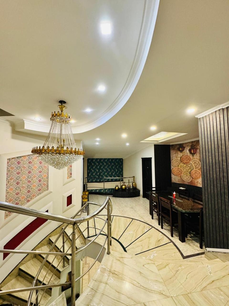 Hotel Dayal Regency, Shushant Lok Sector 29, Near Fortis Hospital Gurgaon Exterior photo