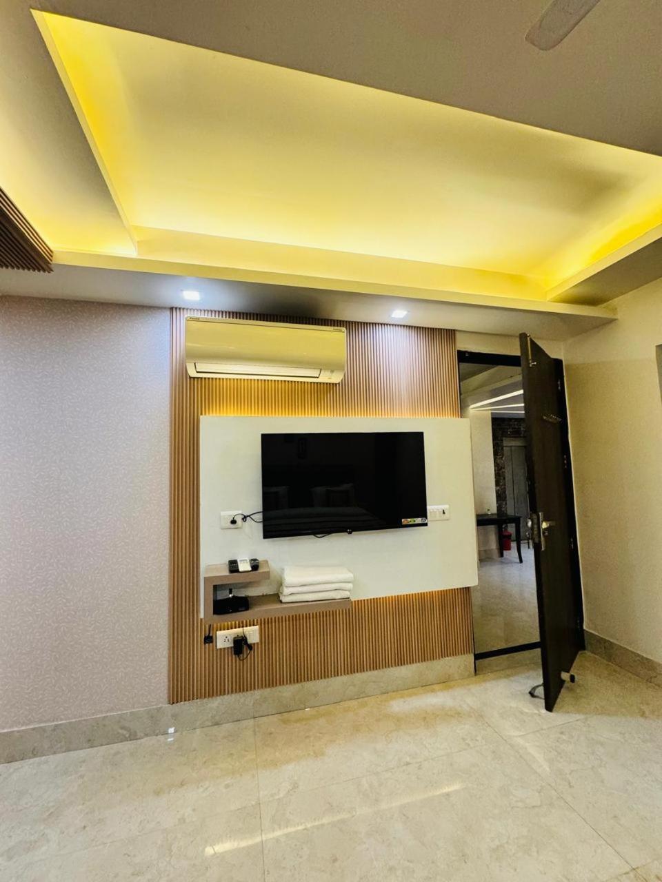 Hotel Dayal Regency, Shushant Lok Sector 29, Near Fortis Hospital Gurgaon Exterior photo